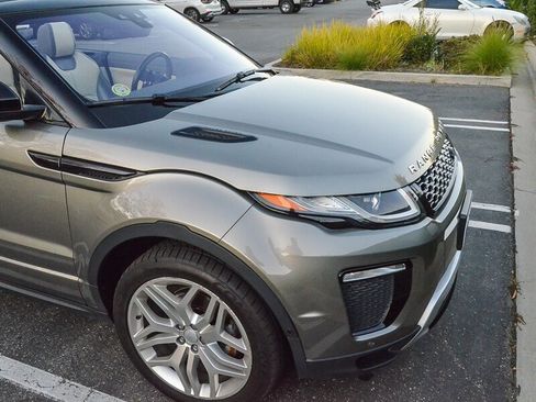 Used 2018 Land Rover Range Rover Evoque HSE Dynamic image 15