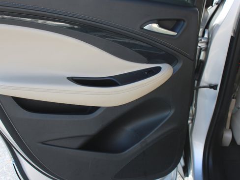 Used 2017 Buick Envision Preferred w/ LPO, Interior Luxury Package image 34