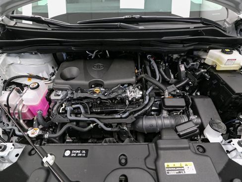 Used 2025 Toyota Sienna XLE image 15