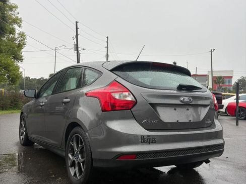 Used 2014 Ford Focus SE w/ Equipment Group 201A FWD image 4