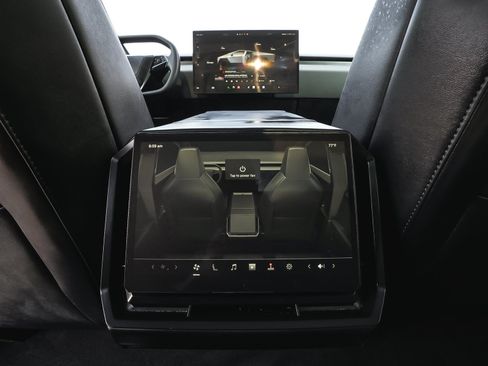 Used 2025 Tesla Cybertruck AWD Crew Cab image 34