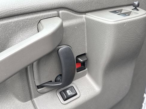 Used 2024 GMC Savana 2500 w/ Driver Convenience Package RWD image 15