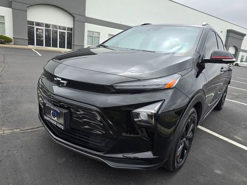 Used 2023 Chevrolet Bolt EUV Premier w/ Redline Edition image 12