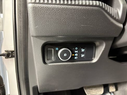 Used 2025 Ford Ranger XLT w/ Black Appearance Package image 14