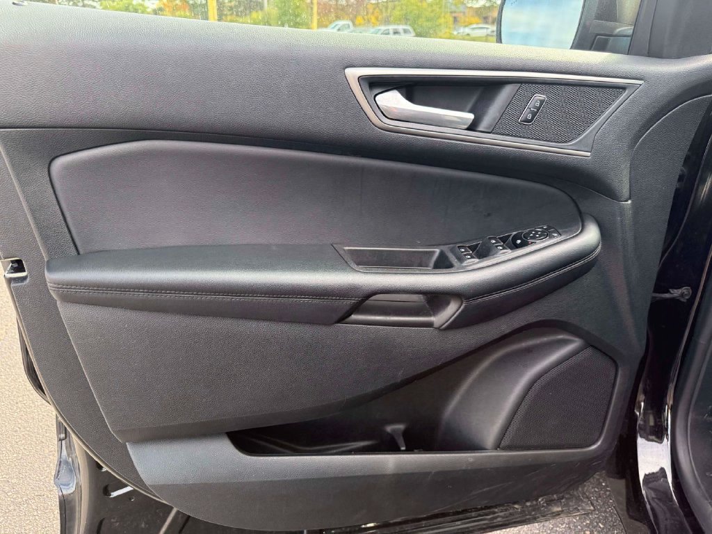 Used 2023 Ford Edge SEL w/ Convenience Package AWD/4WD image 17
