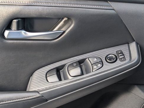 Used 2025 Nissan Sentra SV image 24