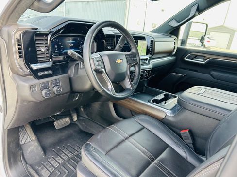 Used 2025 Chevrolet Silverado 2500 High Country w/ Technology Package image 20