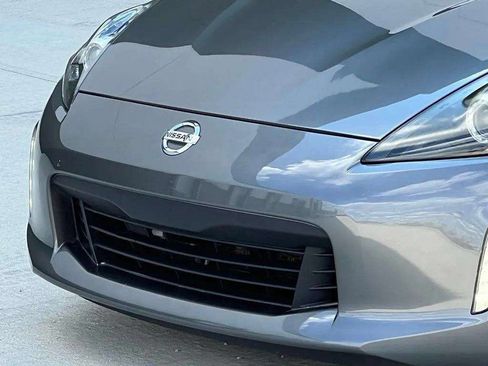 Used 2020 Nissan 370Z Coupe RWD image 27