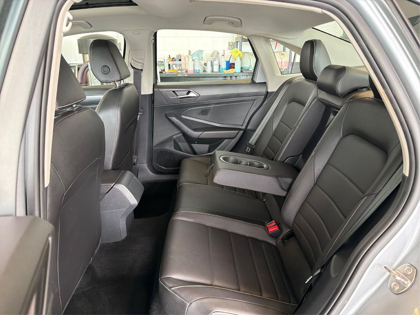 Used 2024 Volkswagen Jetta SE FWD image 10