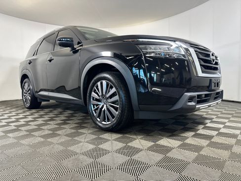 Used 2023 Nissan Pathfinder SL w/ SL Premium Package AWD/4WD image 1