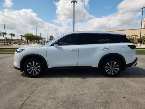 Used 2023 INFINITI QX60 Pure image 3