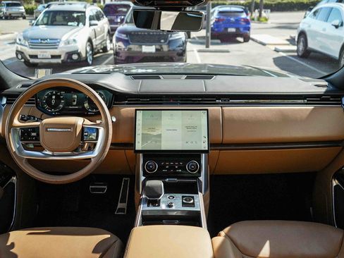 Certified 2023 Land Rover Range Rover Long Wheelbase SE AWD/4WD image 14