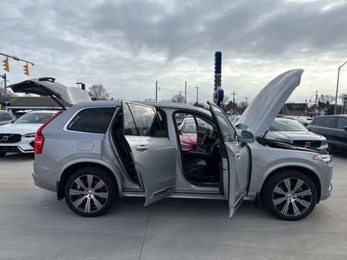 Certified 2023 Volvo XC90 T8 Plus w/ Protection Package Premier image 31
