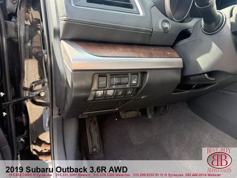 Used 2019 Subaru Outback 3.6R Limited AWD/4WD image 19