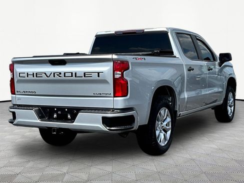 Used 2020 Chevrolet Silverado 1500 Custom w/ Custom Value Package AWD/4WD image 6