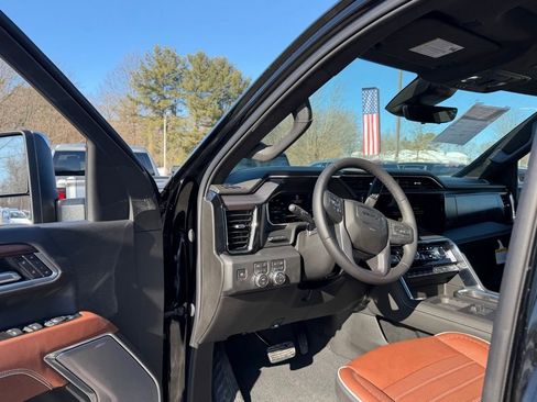 New 2026 GMC Sierra 2500 Denali Ultimate w/ Max Trailering Package image 14