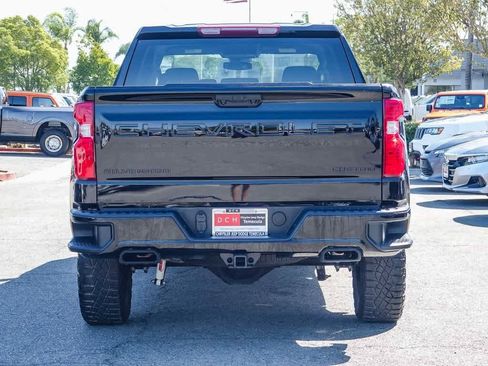 Used 2025 Chevrolet Silverado 1500 Custom Trail Boss w/ Dark Appearance Package image 5