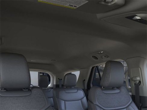 New 2025 Ford Explorer Active w/ Active Comfort Package image 22