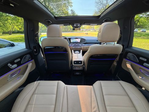 Used 2024 Mercedes-Benz GLS 580 4MATIC image 35