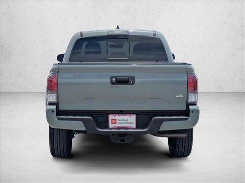 Used 2022 Toyota Tacoma TRD Sport w/ Technology Package RWD image 6