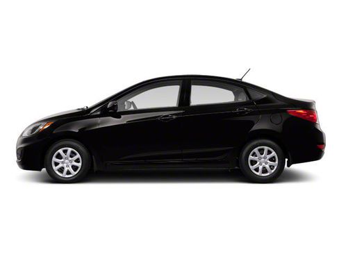 Used 2013 Hyundai Accent GLS FWD image 3
