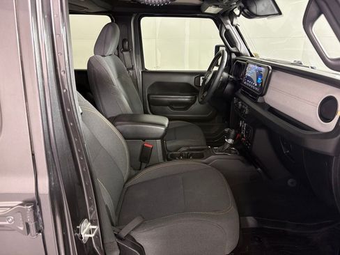 Used 2024 Jeep Wrangler Unlimited Sport AWD/4WD image 40