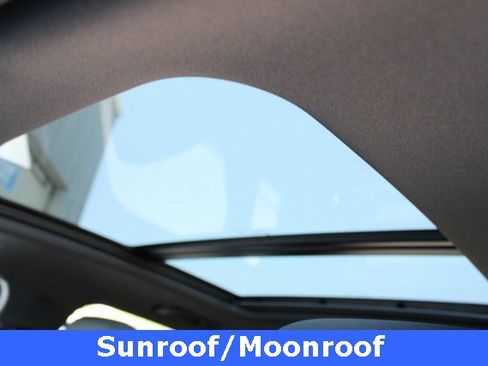 New 2025 Audi Q3 2.0T Premium image 5