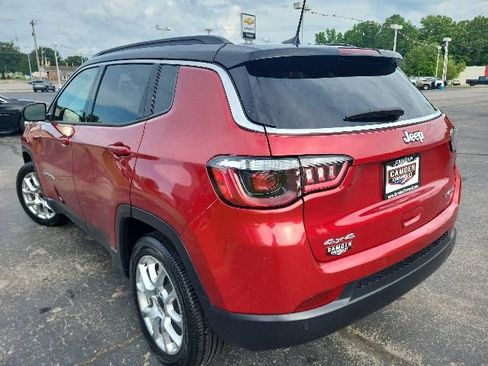 Used 2025 Jeep Compass Limited AWD/4WD image 12