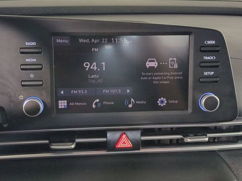 Certified 2025 Hyundai Elantra SE FWD image 19