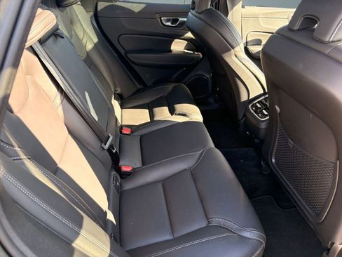 Certified 2023 Volvo XC60 B5 Ultimate w/ Protection Package Premier image 25