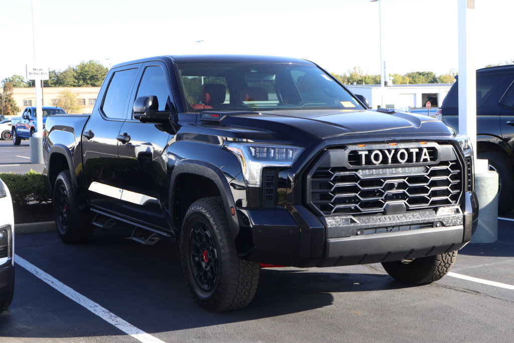 Used 2025 Toyota Tundra TRD Pro AWD/4WD image 3
