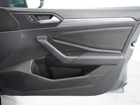 Used 2019 Volkswagen Jetta SEL FWD image 32