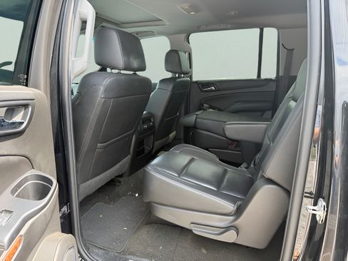 Used 2017 Chevrolet Suburban Premier RWD image 36