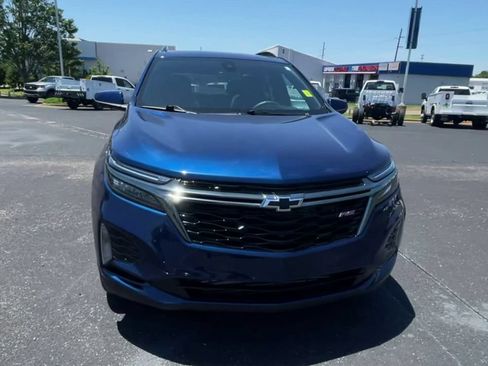 Used 2023 Chevrolet Equinox RS w/ RS Leather Package FWD image 3