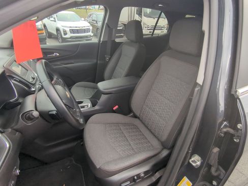 Used 2025 Chevrolet Trax RS w/ Driver Confidence Package image 20