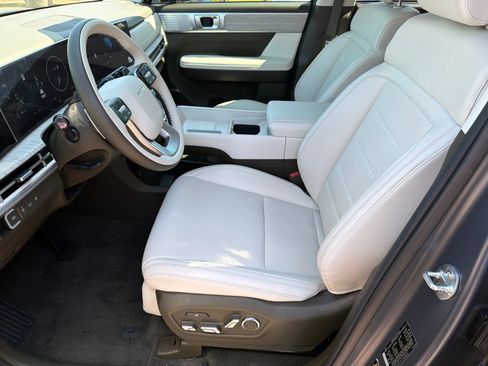Certified 2025 Hyundai Santa Fe Calligraphy FWD image 9