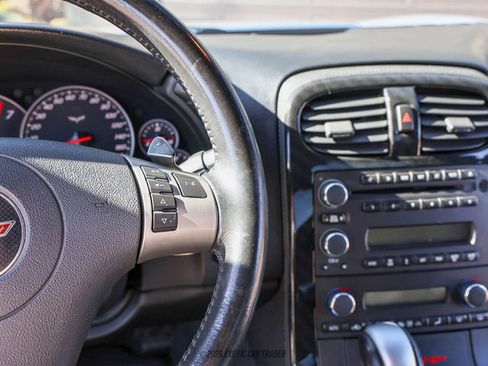 Used 2010 Chevrolet Corvette Coupe w/ 1LT image 33