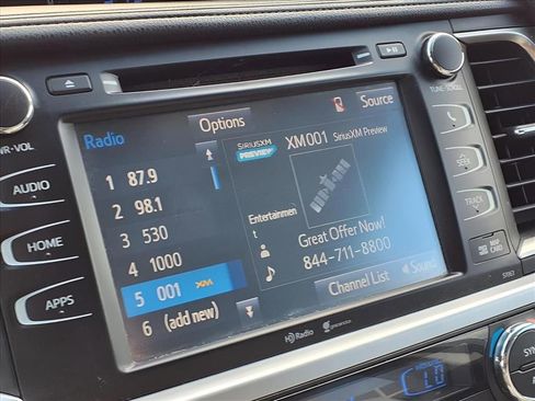 Used 2014 Toyota Highlander XLE image 20