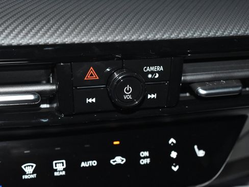 New 2026 Nissan Kicks SR w/ SR Premium Package AWD/4WD image 10
