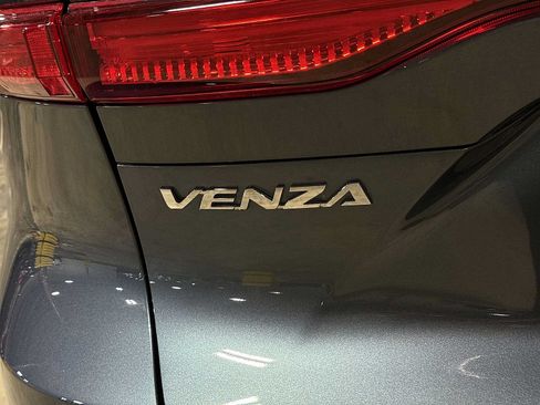 Used 2022 Toyota Venza Limited w/ Advanced Technology Package AWD/4WD image 28