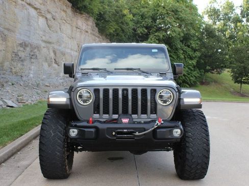 Used 2021 Jeep Gladiator Rubicon AWD/4WD image 2