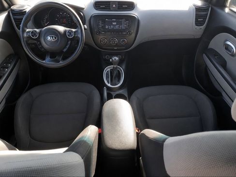 Used 2017 Kia Soul FWD image 9