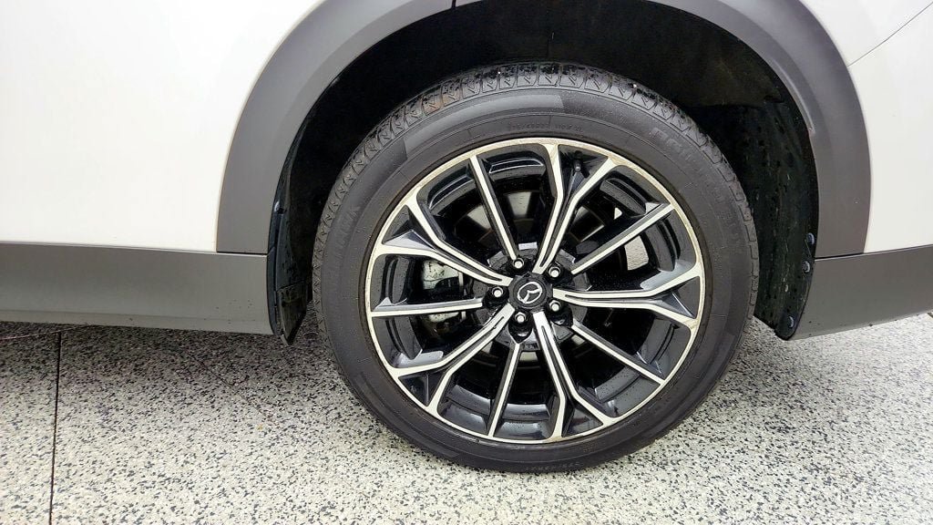Used 2025 MAZDA CX-70 Plug-In Hybrid w/ Premium Plus AWD/4WD image 9