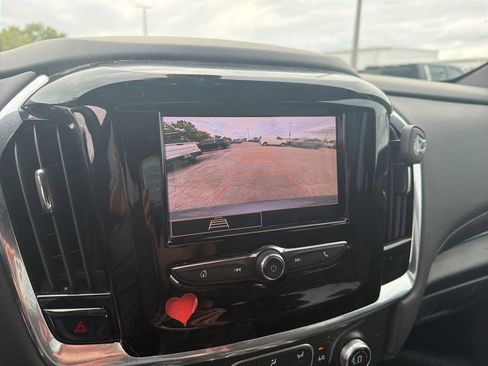 Used 2023 Chevrolet Traverse LT FWD image 22