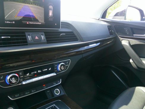 Used 2020 Audi Q5 2.0T Premium Plus w/ Premium Plus Package AWD/4WD image 90