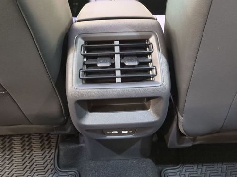 New 2026 Volkswagen Tiguan SE AWD/4WD image 29