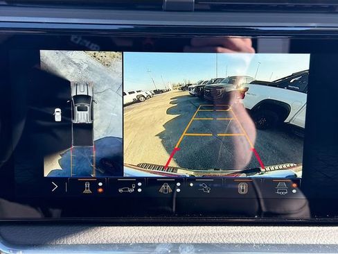 New 2026 GMC Sierra 2500 Denali w/ Denali Reserve Package AWD/4WD image 14