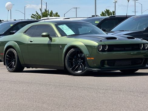 Used 2023 Dodge Challenger SRT Hellcat RWD image 2