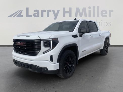 Used 2023 GMC Sierra 1500 Elevation image 1