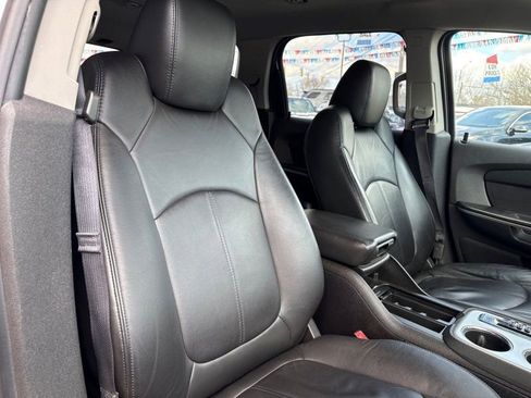 Used 2012 GMC Acadia SLT image 19